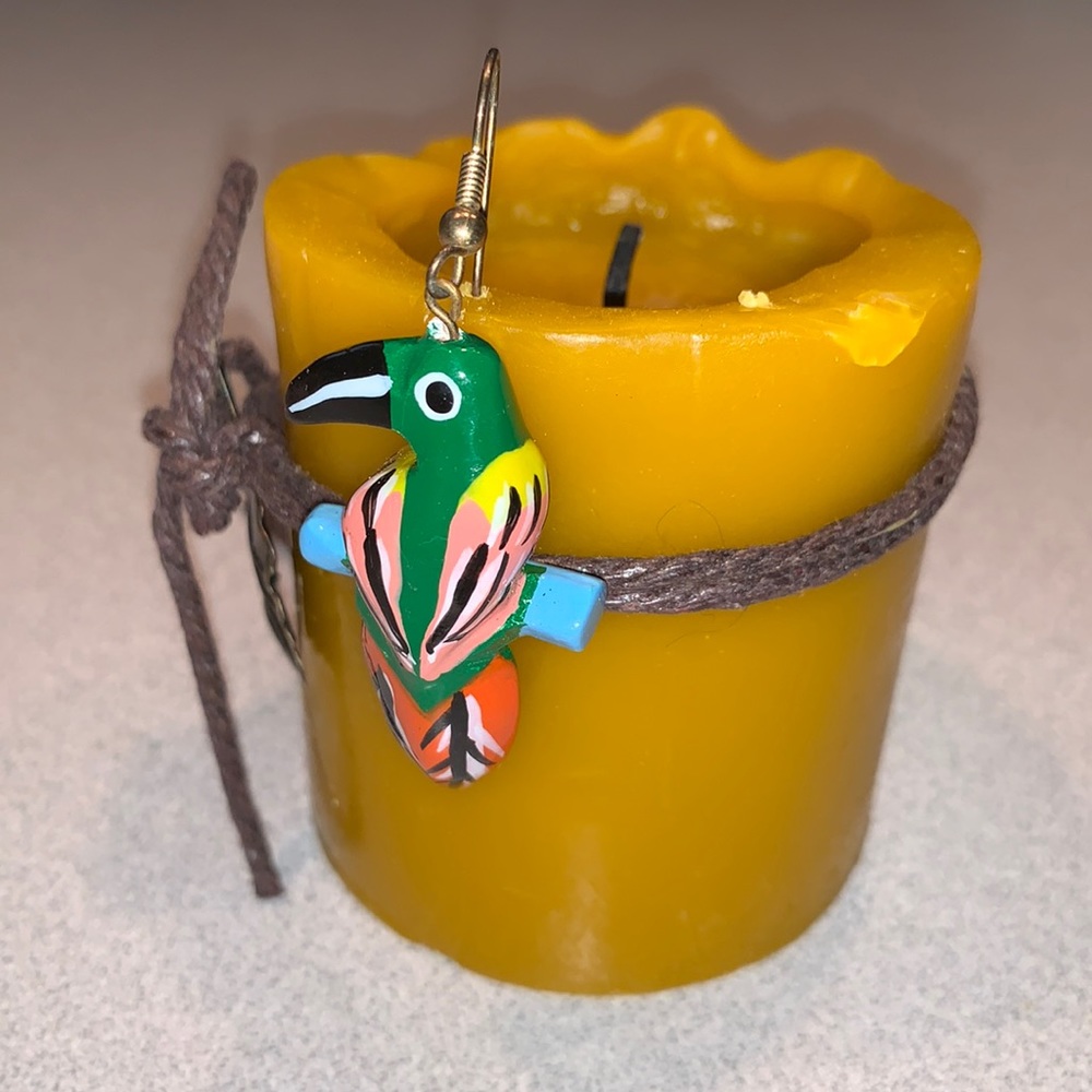 Toucan Earring (a single earring)